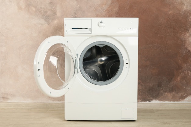 5 Perbandingan Mesin Cuci Biasa Dengan Laundry