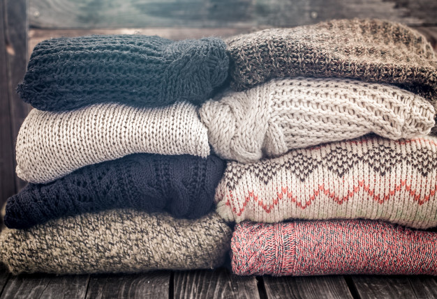 mencuci sweater