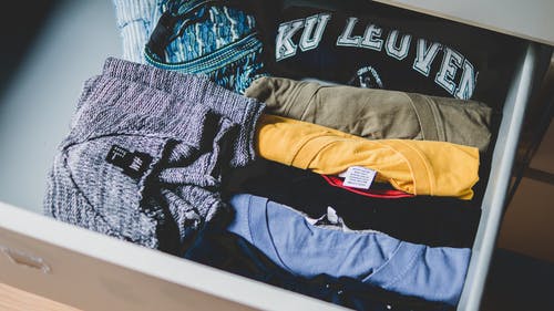 mengatasi lemari baju penuh