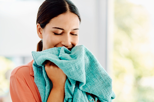 7 Cara Menggunakan Parfum Laundry dengan Benar